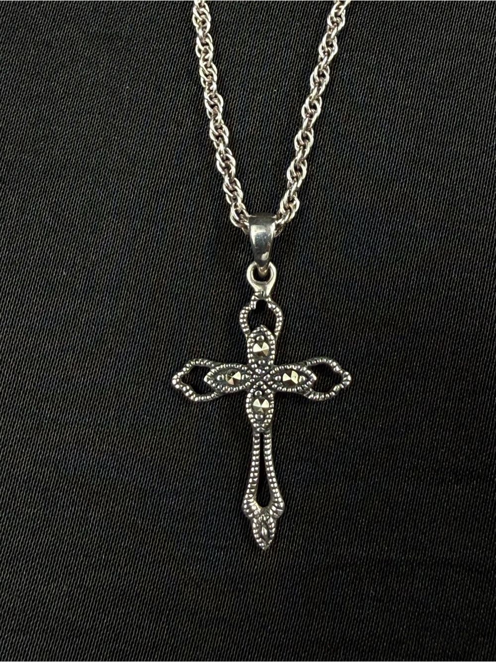 Vintage 925 Sterling Silver and Marcasite Cross necklace